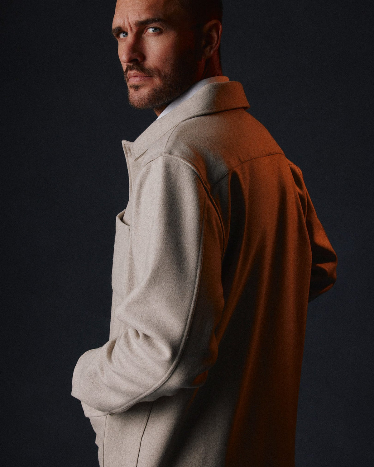 Model: 189 cm/88 kg in XL